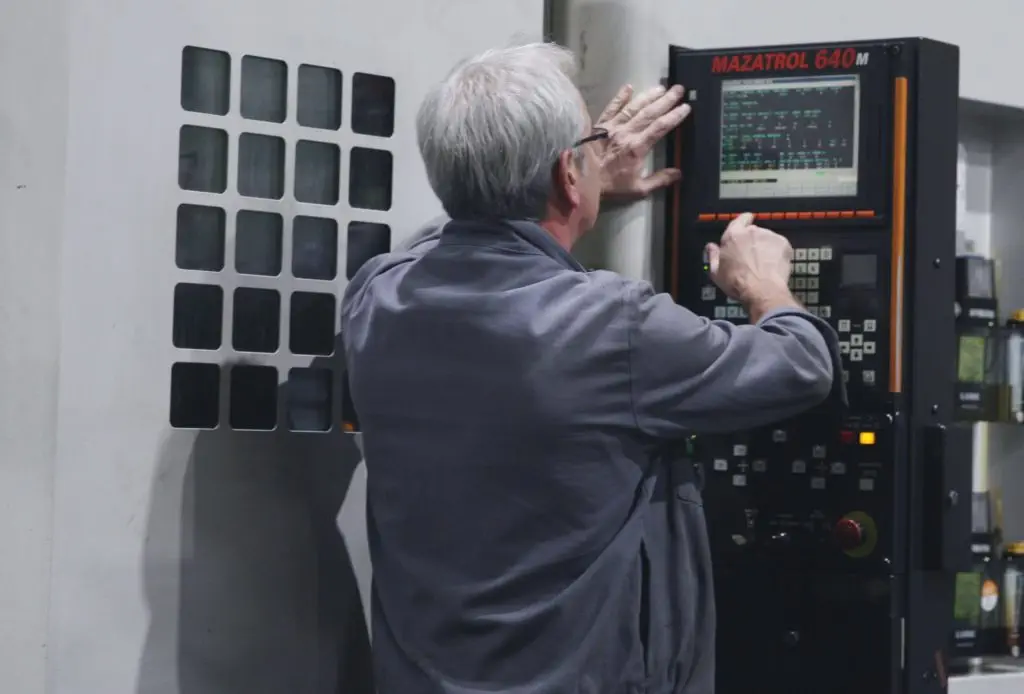 Machine tour vertical NUMAC